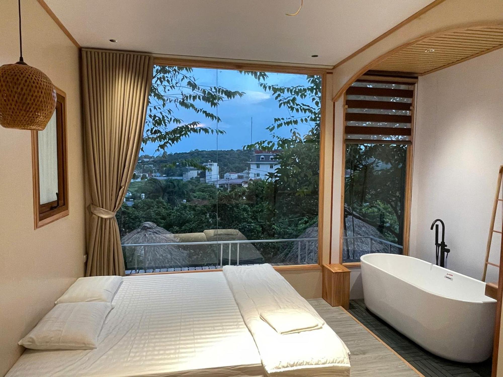 Flourish Homestay Моктяу Екстер'єр фото